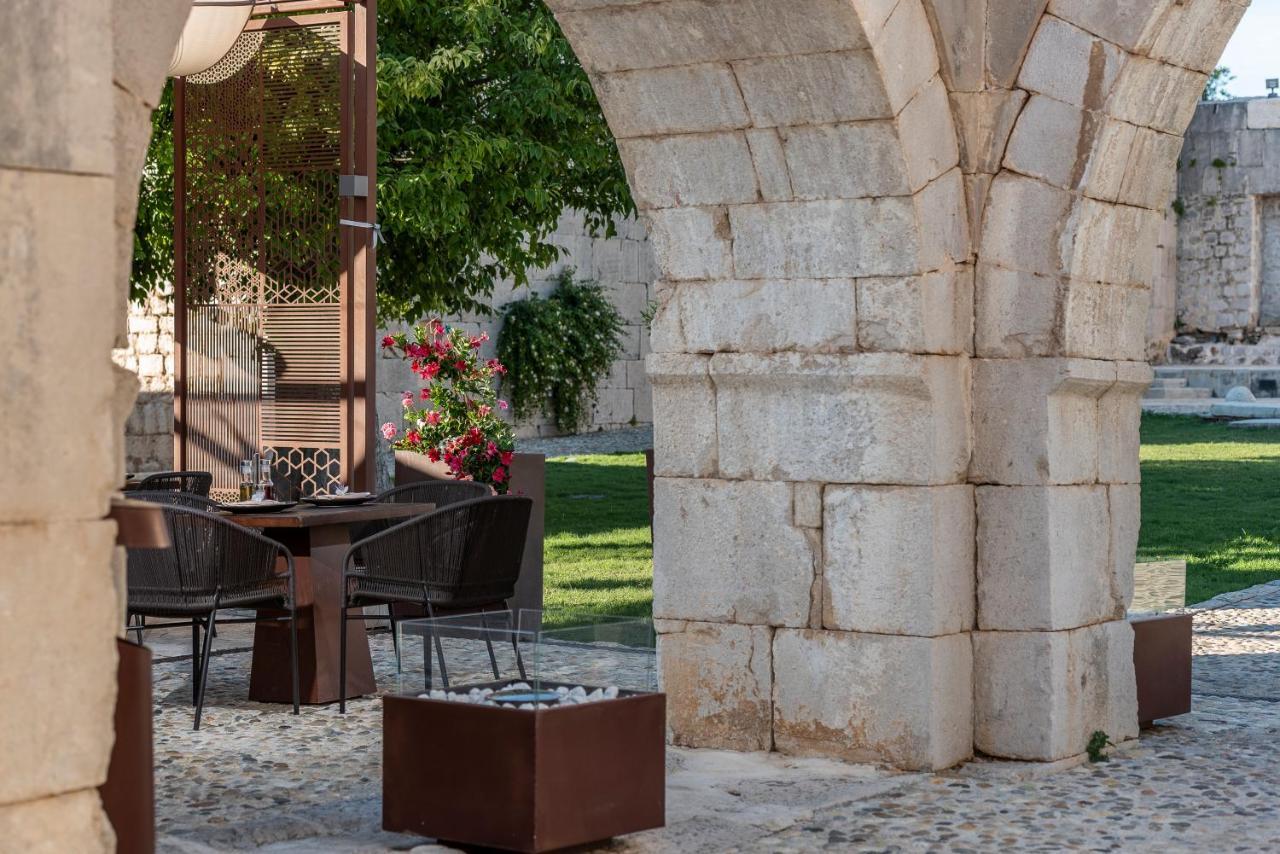 Heritage Hotel Maskovica Han Pakostane Ngoại thất bức ảnh